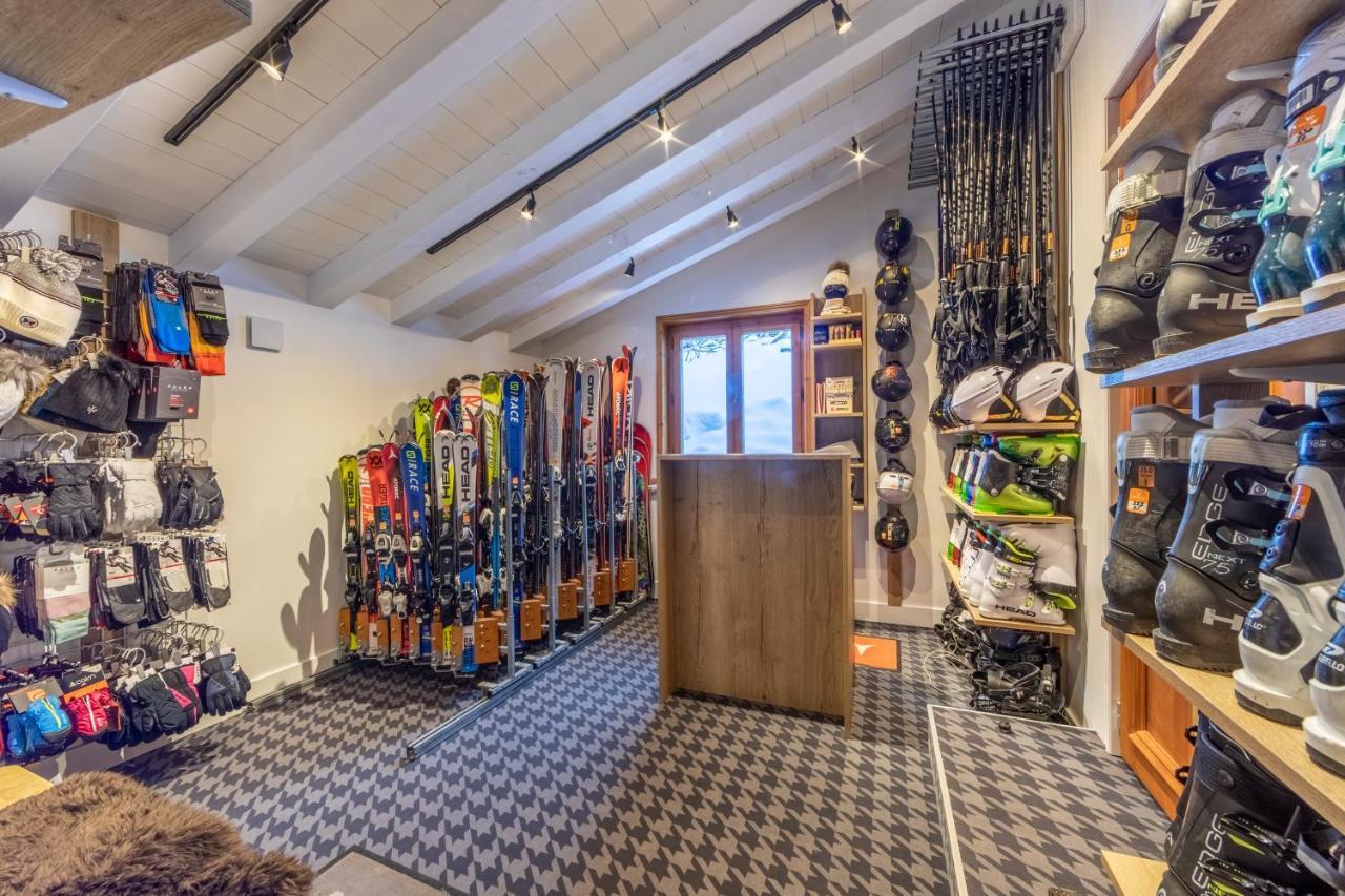 Hotel Les Sherpas Courchevel Bagian luar foto