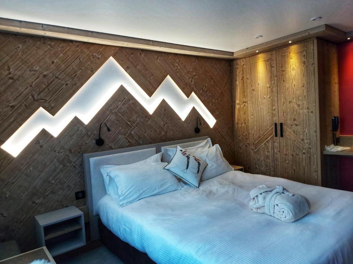 Hotel Les Sherpas Courchevel Bagian luar foto