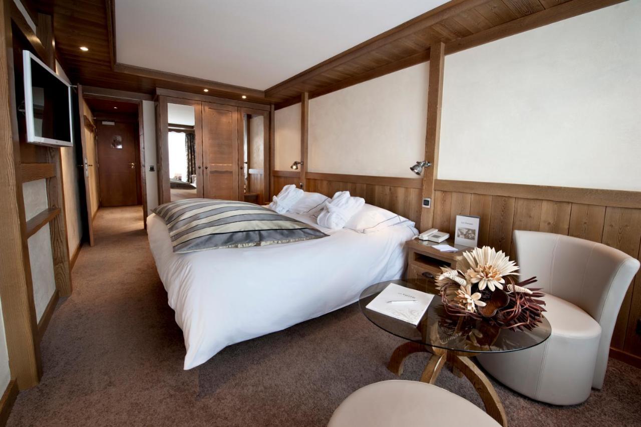 Hotel Les Sherpas Courchevel Bagian luar foto