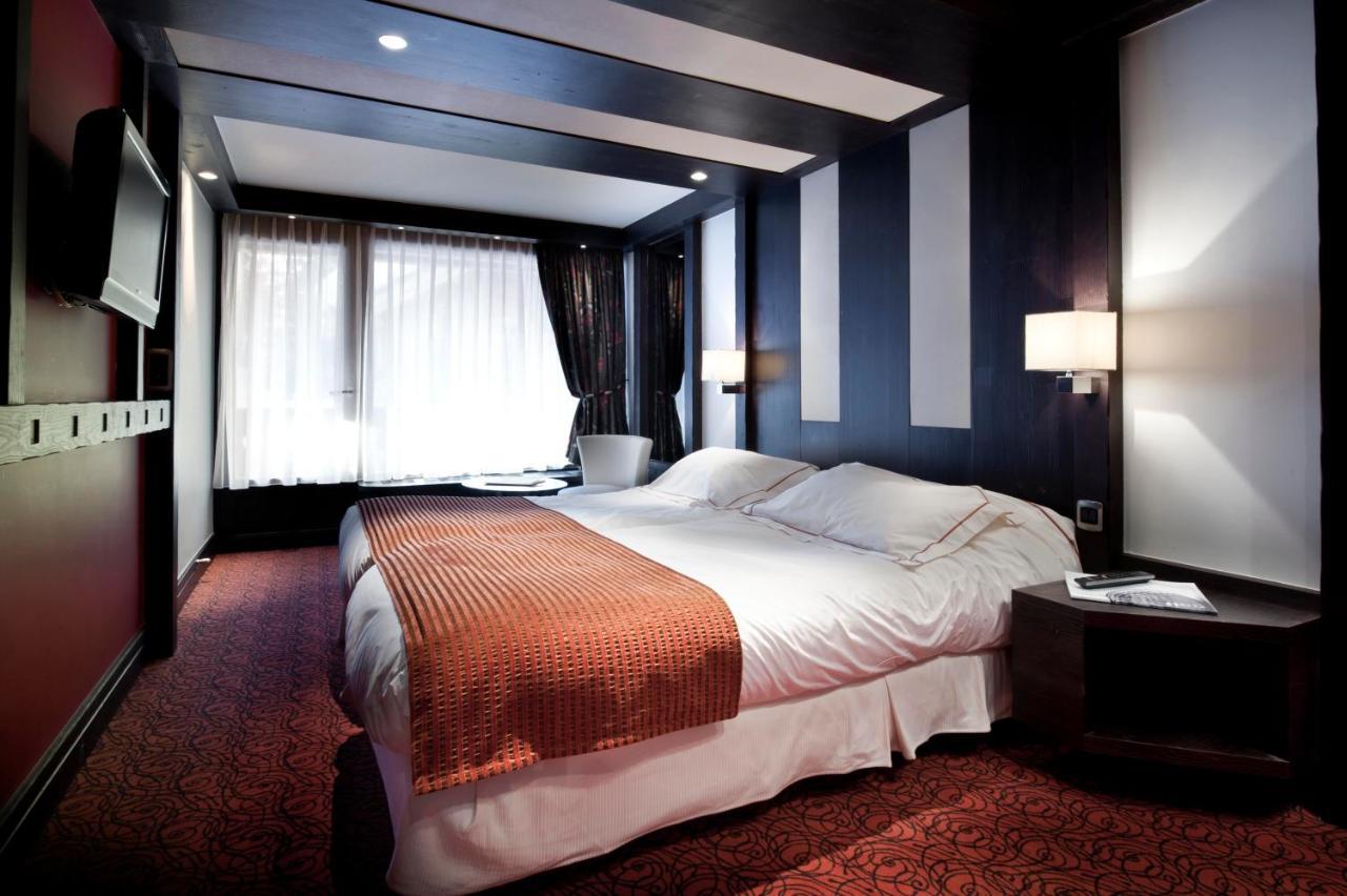 Hotel Les Sherpas Courchevel Bagian luar foto
